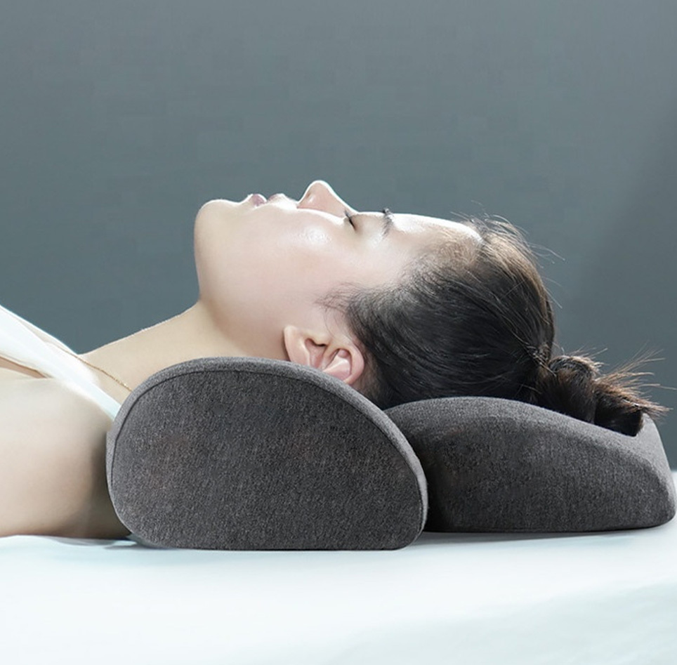 귀하의 자녀에게 이상적인 메모리폼 베개 크기는 무엇입니까?